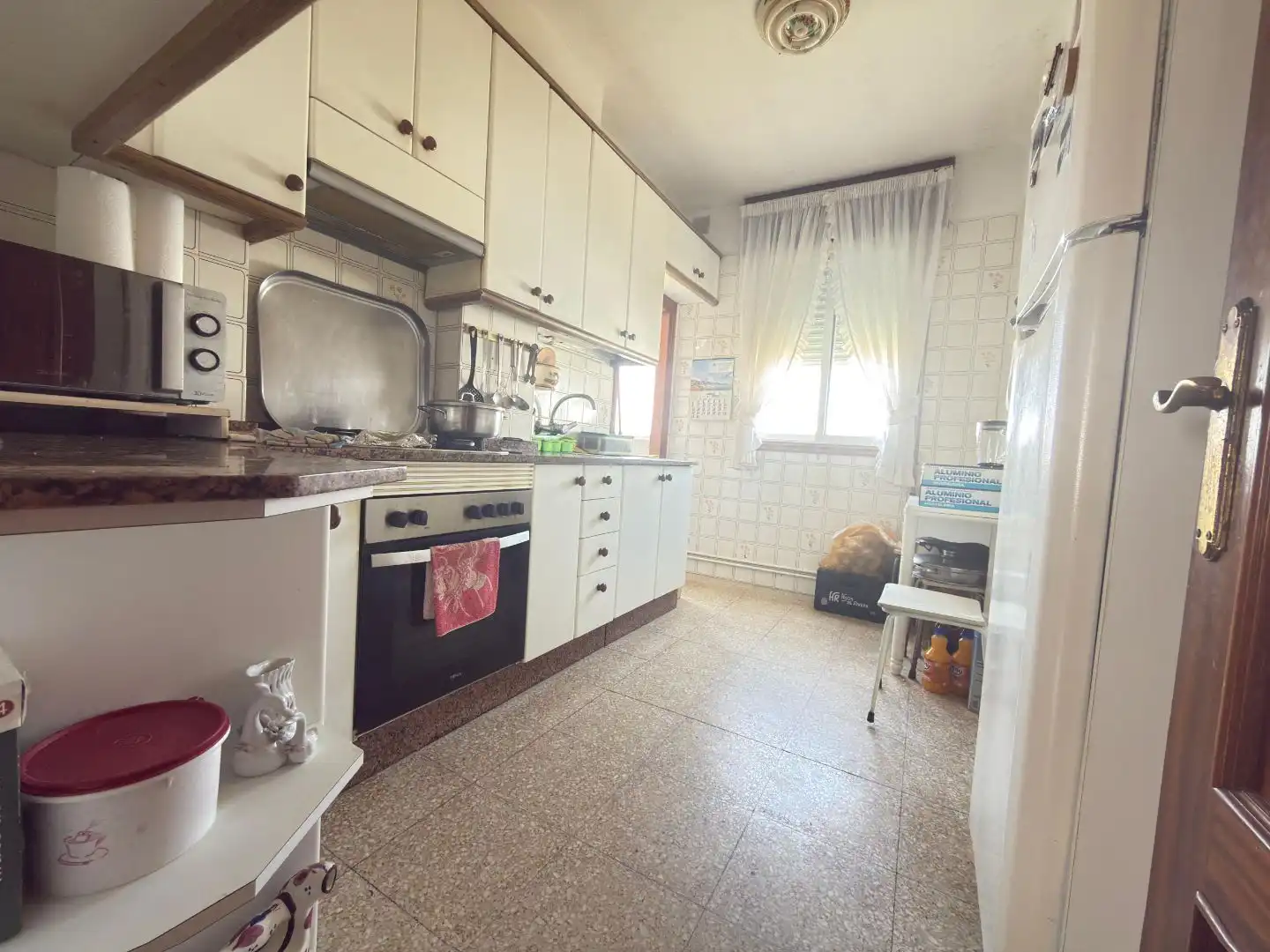 Kitchen of Flat for sale in Redondela  with Heating, Furnished and Balcony