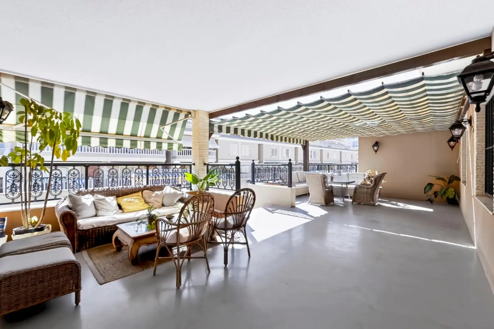 Villa mit Terrasse zum Verkauf in Calle RAFAEL ALBERTI, imagen 3