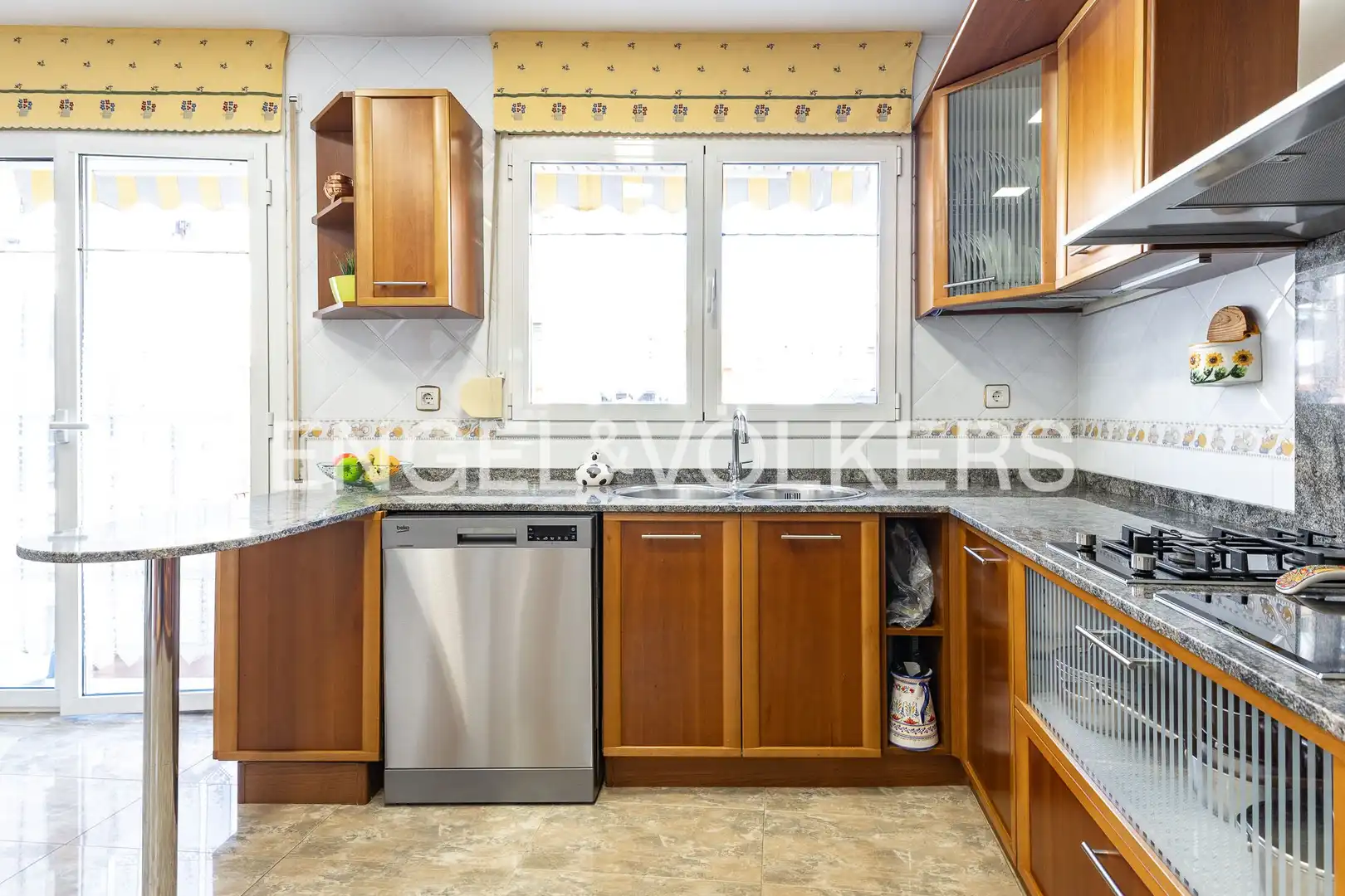 Cuina de Casa o xalet en venda en Barcelona amb Aire condicionat, Calefacció i Parquet