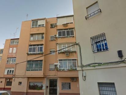 Exterior view of Flat for sale in  Sevilla Capital