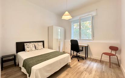 Bedroom of Flat to rent in  Madrid Capital  with Heating, Private garden and Furnished