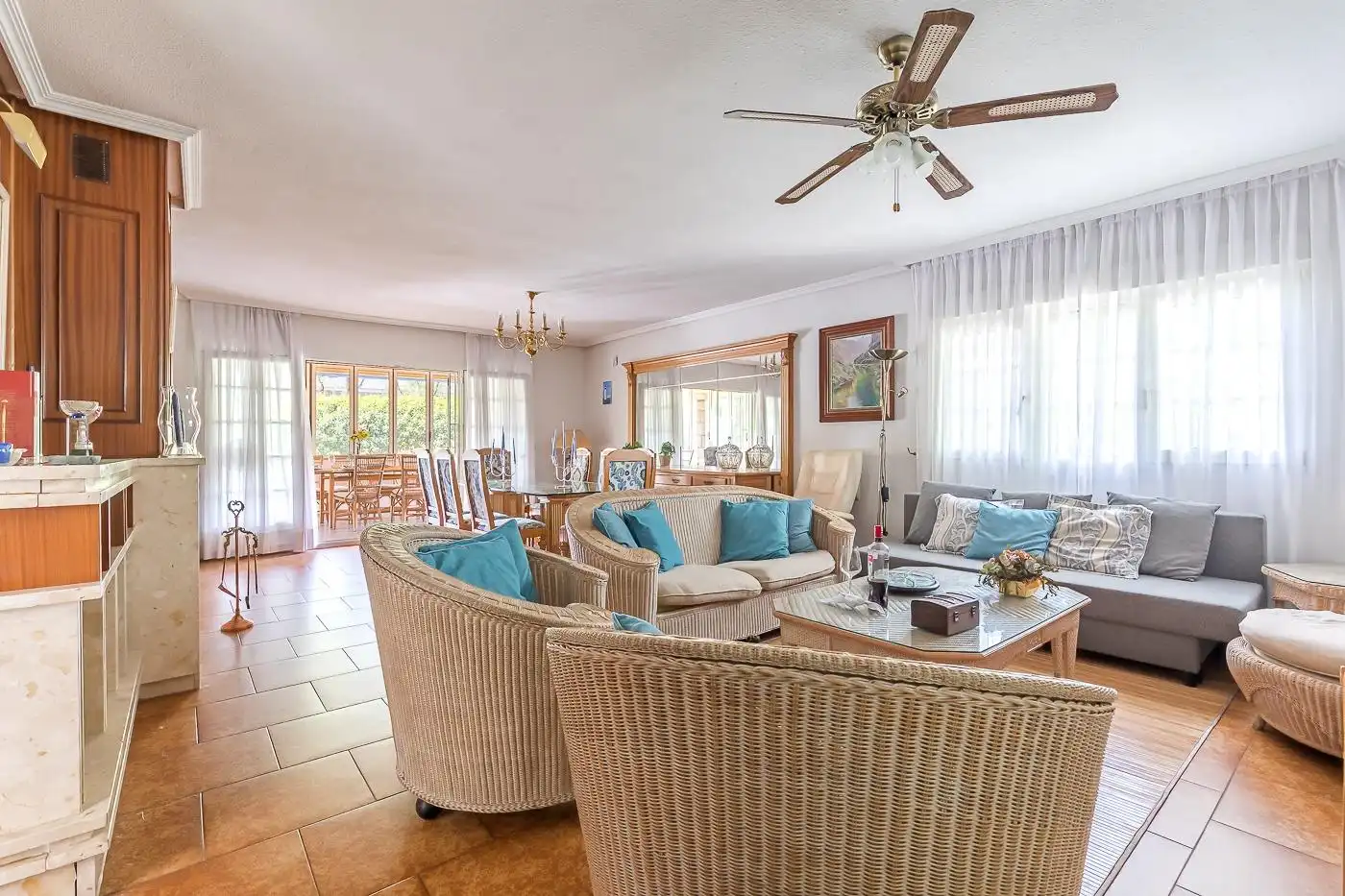 Sala de estar de Casa o chalet en venta en San Lorenzo de El Escorial con Calefacción, Alarma y Piscina comunitaria