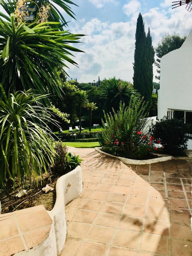 Planta baja for sale in Calle Sierra Bermeja, Lomas de Marbella Club