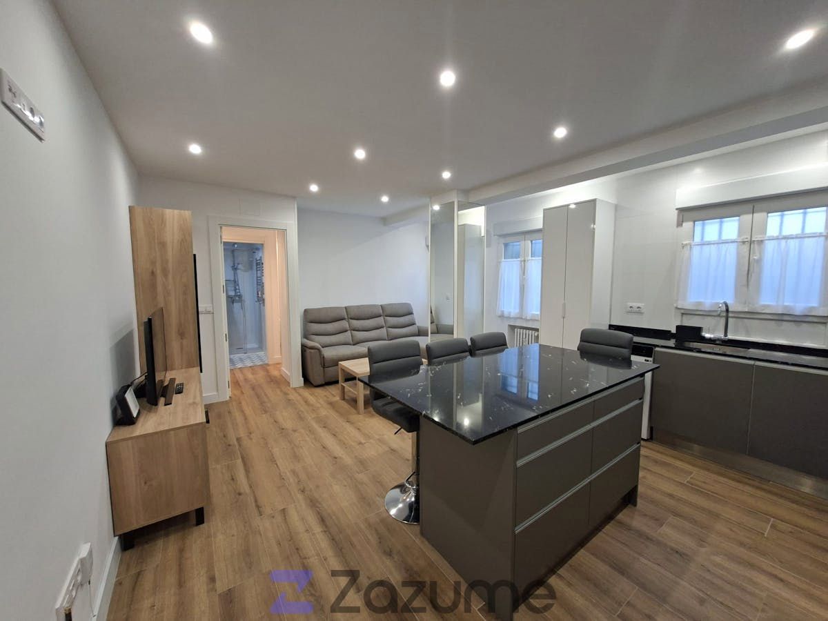 Flat for rent in Oviedo   with Heating, Storage room and Furnished