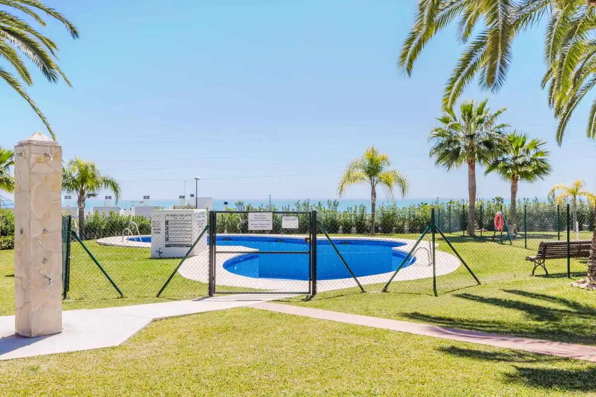 Swimming pool of Detached homes for sale in Nerja  with Air Conditioner, Heating and Private garden