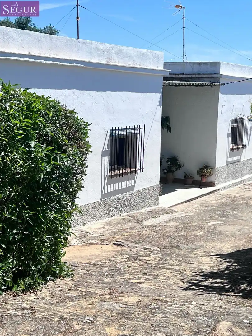 Außenansicht von Country house zum Verkauf in Vejer de la Frontera