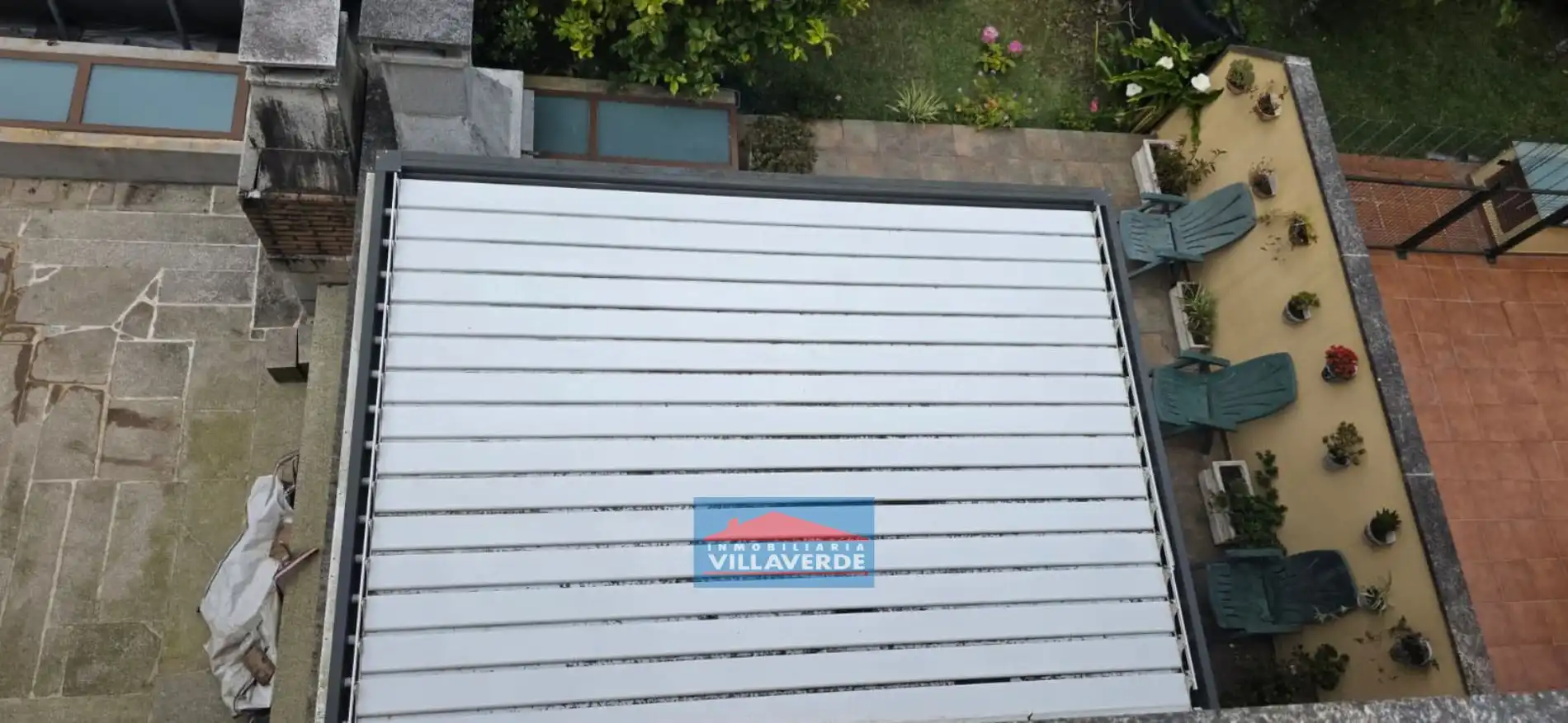 Jardín de Casa adosada en venta en Cangas  con Calefacción, Terraza y Trastero