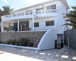 Vista exterior de Casa o xalet en venda en Tuineje amb Terrassa, Piscina i Balcó