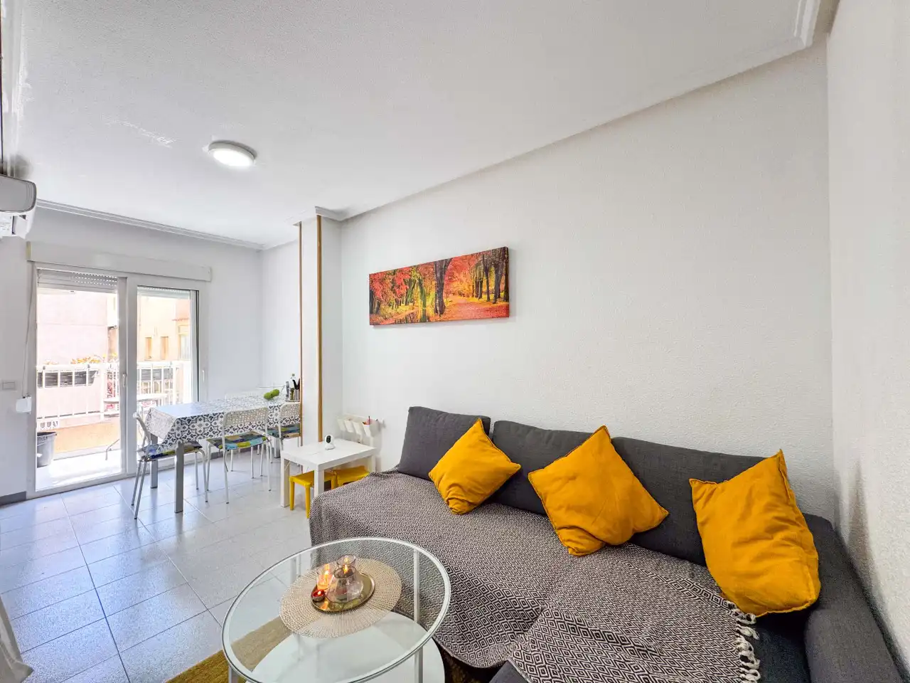 Sala de estar de Apartamento en venta en Torrevieja con Aire acondicionado, Calefacción y Terraza
