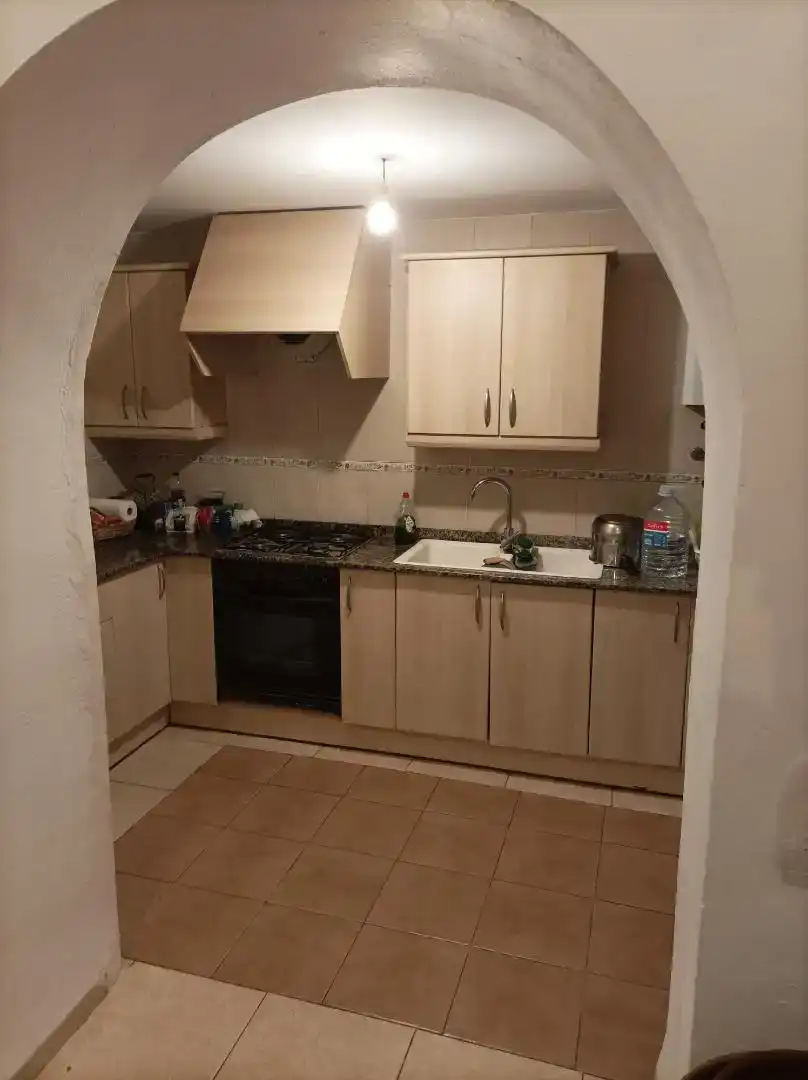 Cocina de Piso en venta en Chella con Jardín privado, Trastero y Piscina