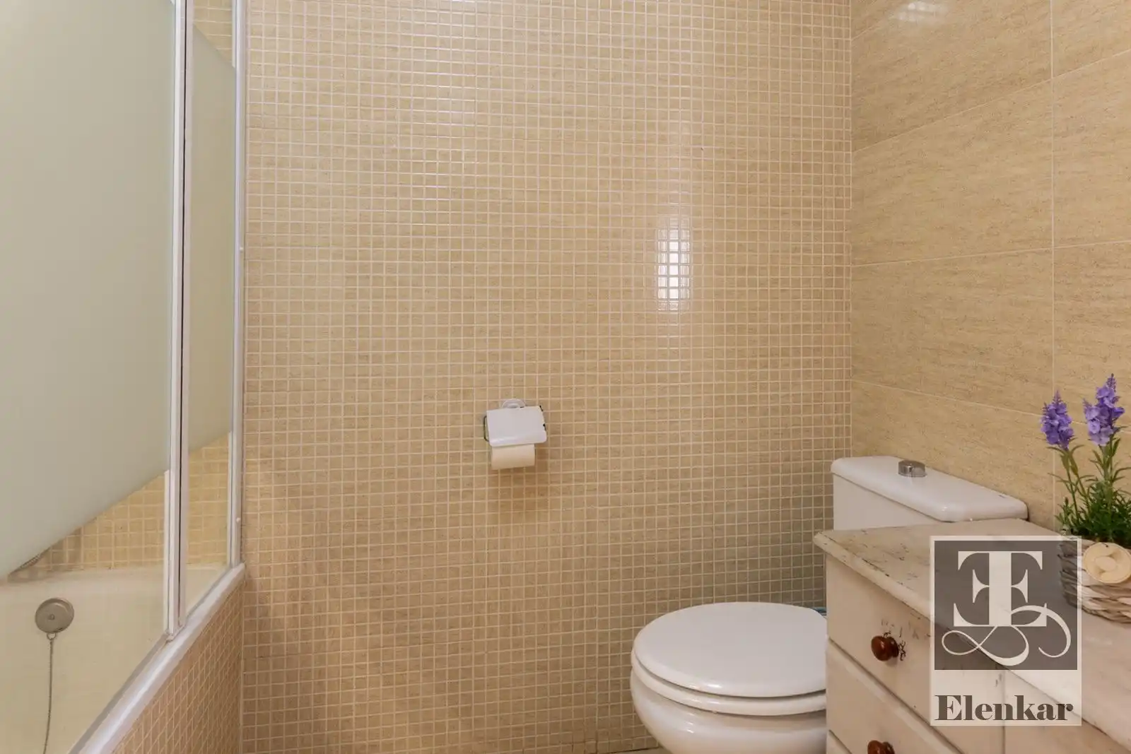 Baño de Casa adosada en venta en Santa Oliva con Aire acondicionado, Terraza y Trastero