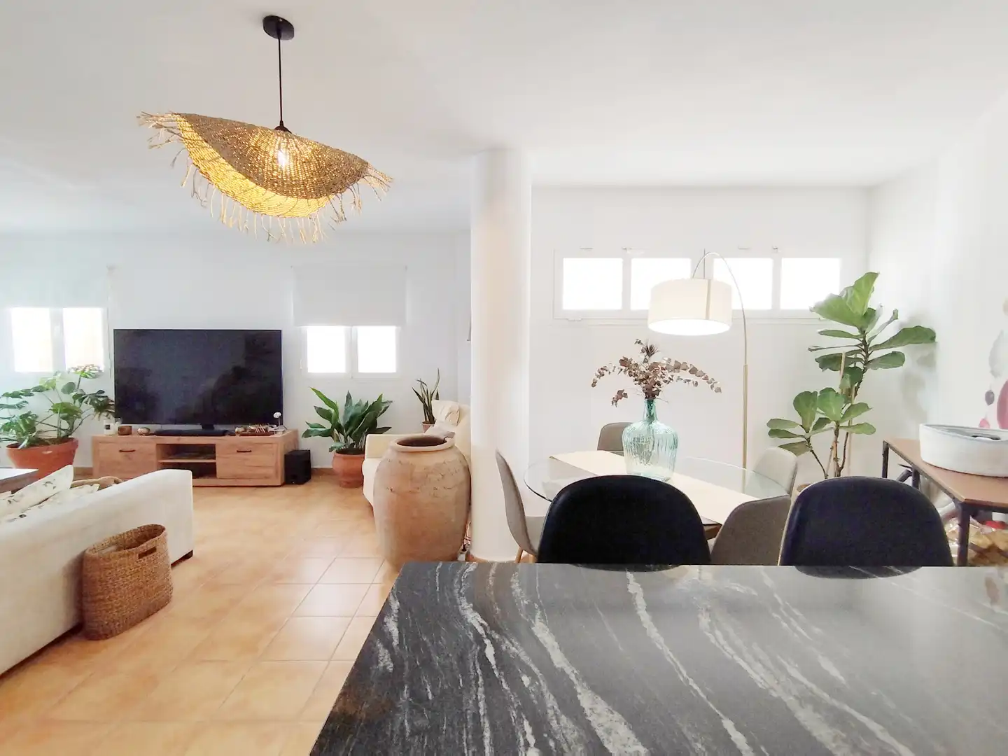 Sala de estar de Dúplex en venta en Vélez-Málaga con Aire acondicionado, Terraza y Trastero