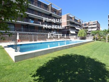 Duplex con piscina in vendita a Cossetania