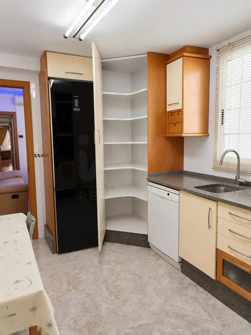 Piso en venta en Plaza del Escultor Adsuara 7, imagen 3