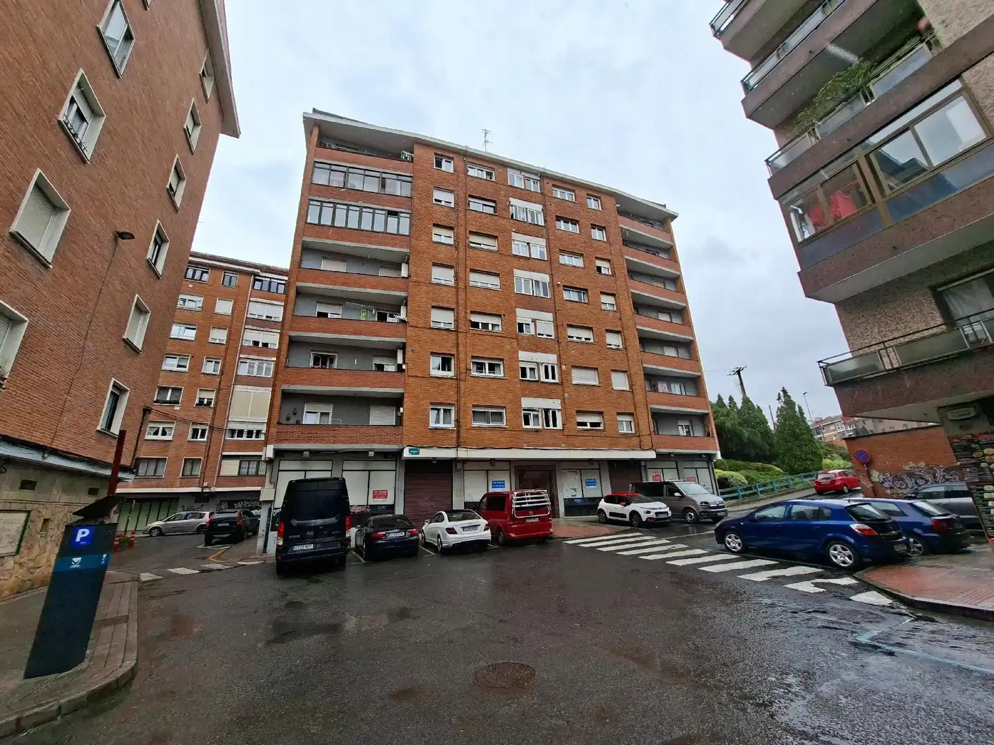 Locale commerciale in vendita a Artatza - Pinueta - Pinosolo
