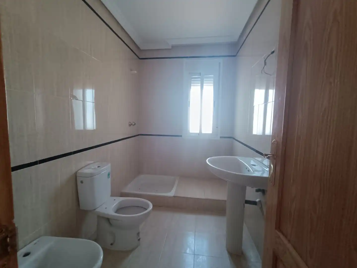 Bathroom of Houses for sale in Barcience  with Private garden