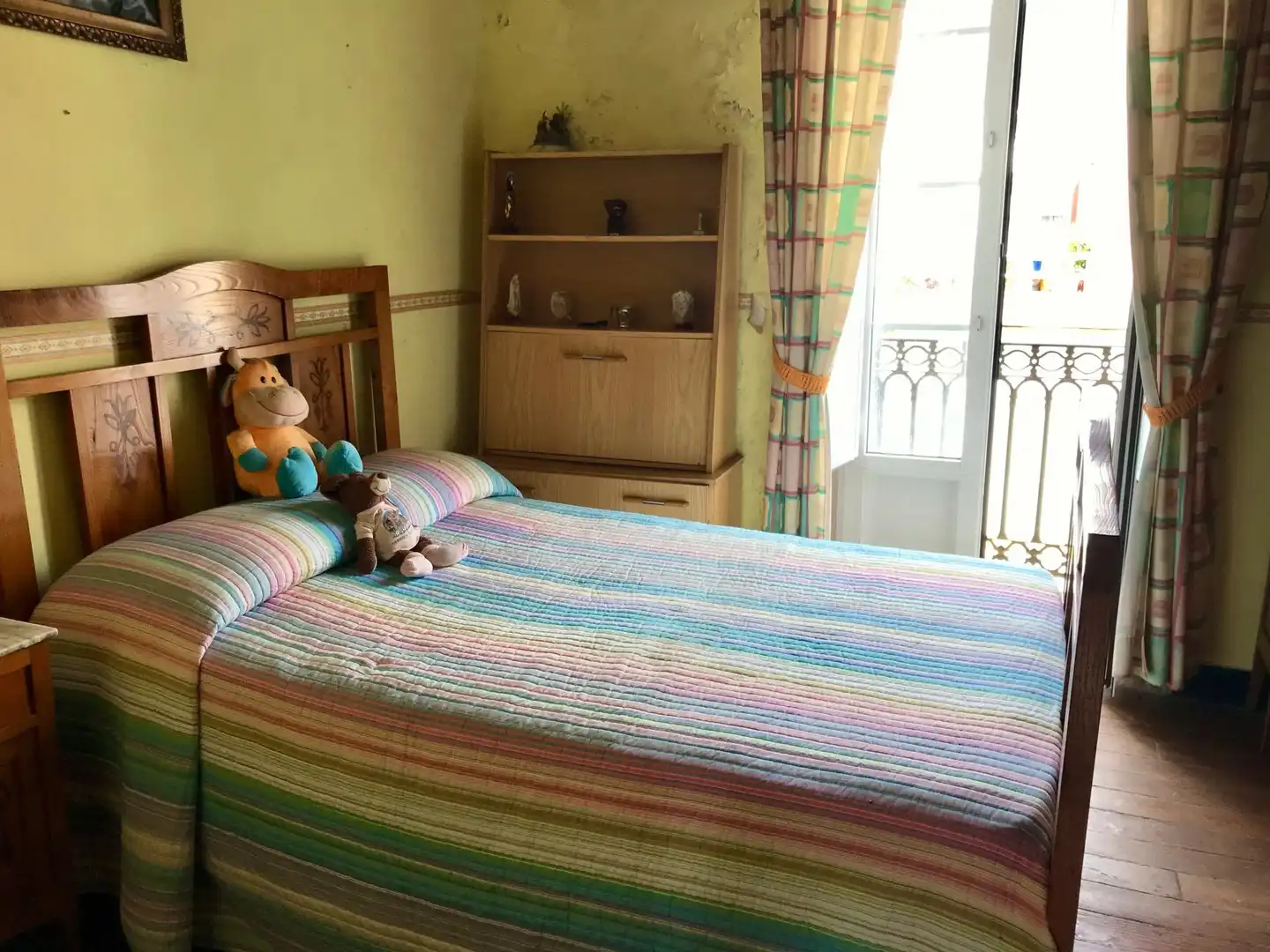 Habitación de Casa adosada en venta en Outes con Terraza y Balcón