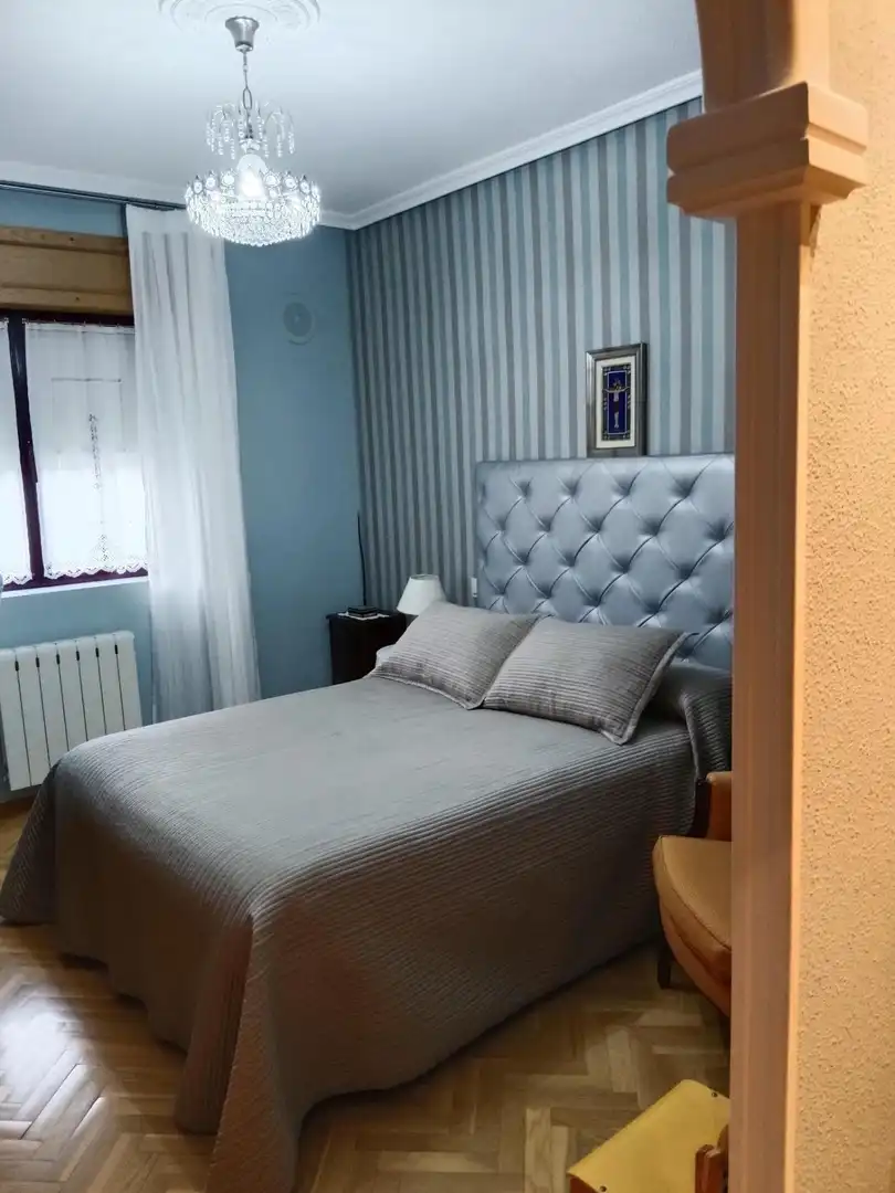 Habitación de Casa adosada en venta en La Lastrilla  con Aire acondicionado, Calefacción y Jardín privado