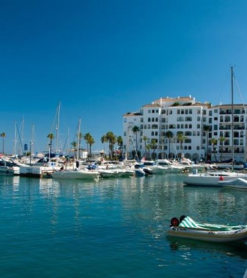 Foto 2 de Apartamento en venta en Puerto de la Duquesa, Manilva