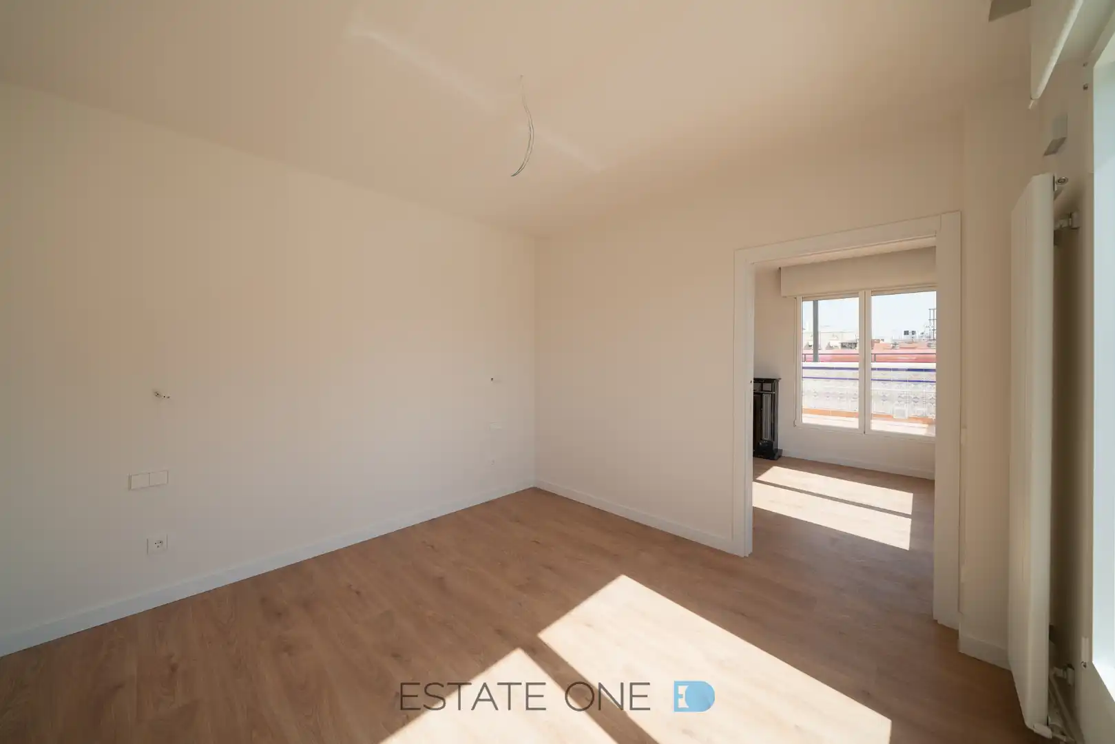 Sala d'estar de Àtic de lloguer en Madrid amb Aire condicionat, Calefacció i Parquet