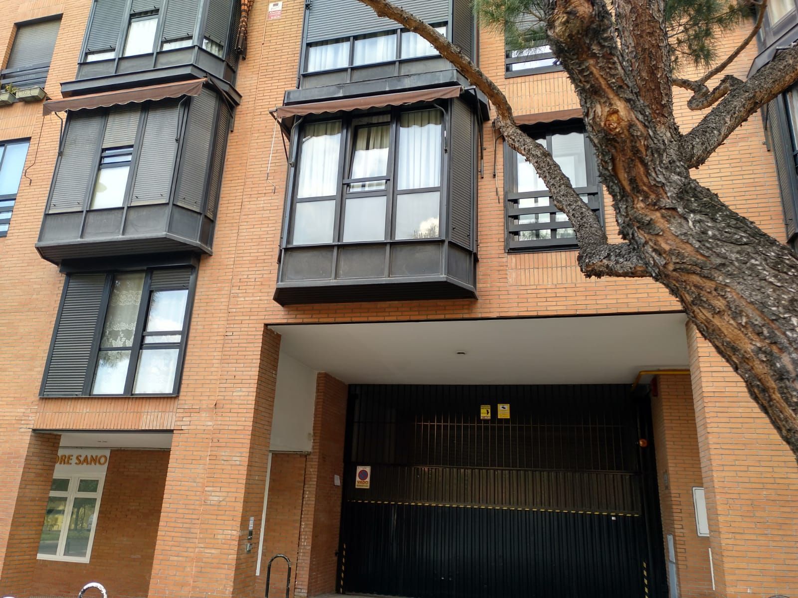 Vista exterior de Garatge en venda en  Madrid Capital