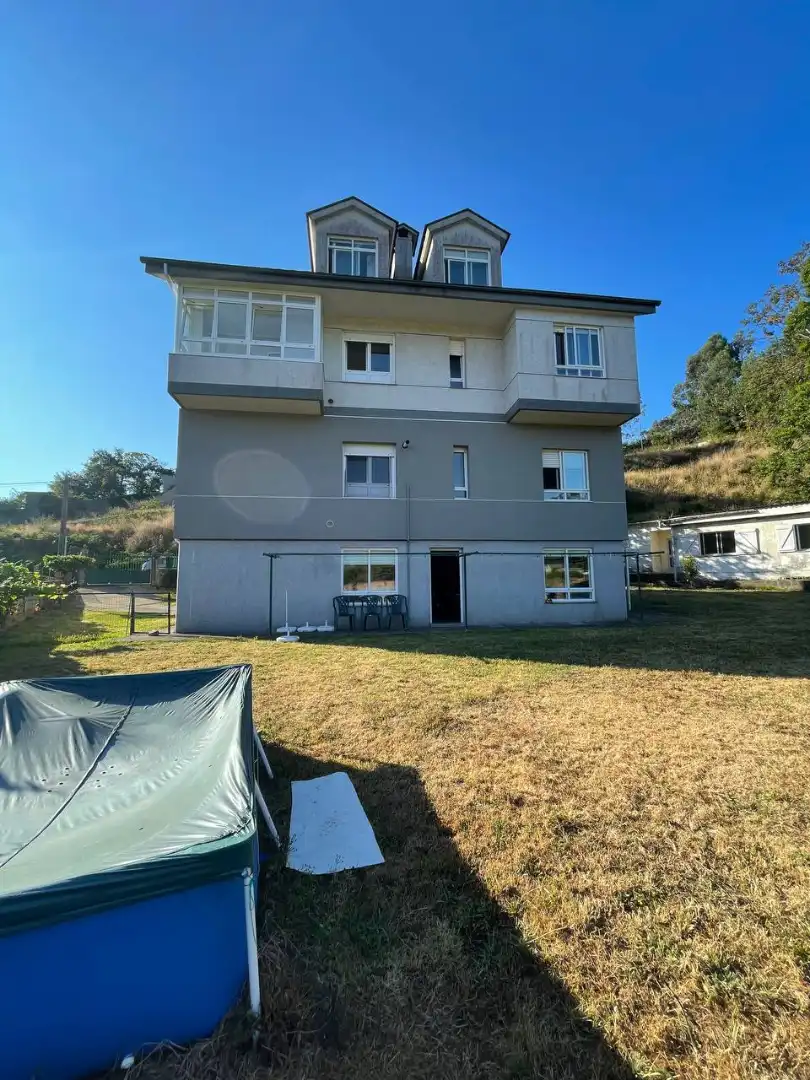 Vista exterior de Casa o chalet en venta en Culleredo con Calefacción, Jardín privado y Amueblado