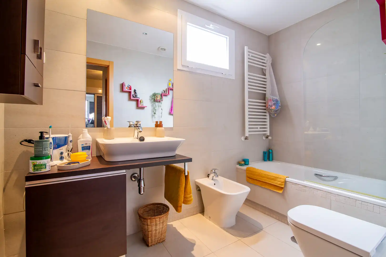 Bathroom of Houses for sale in Móstoles  with Air Conditioner, Heating and Terrace