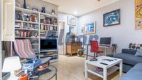 Living room of Flat for sale in  Madrid Capital