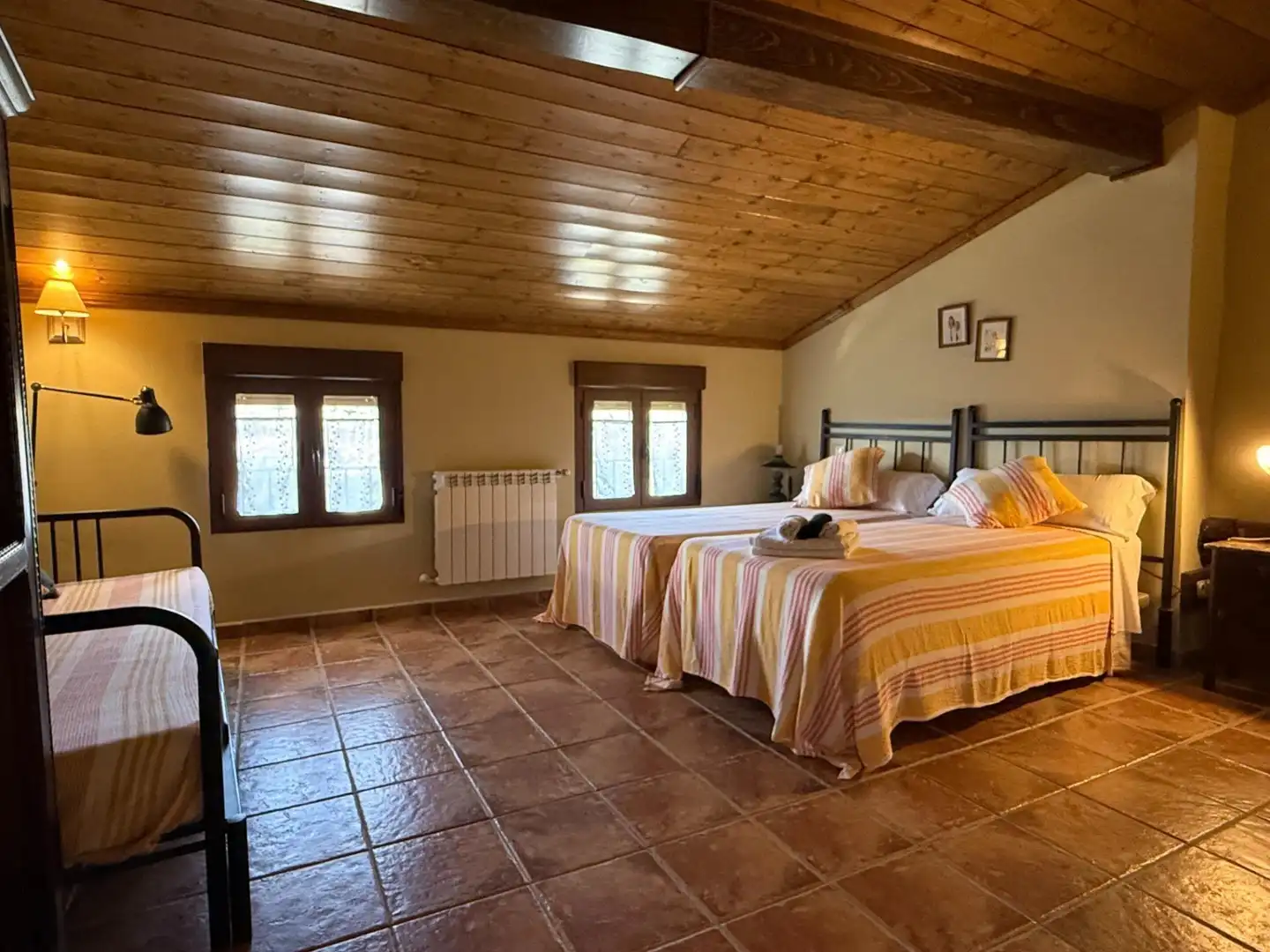 Habitación de Finca rústica en venta en Auñón con Terraza, Amueblado y Balcón