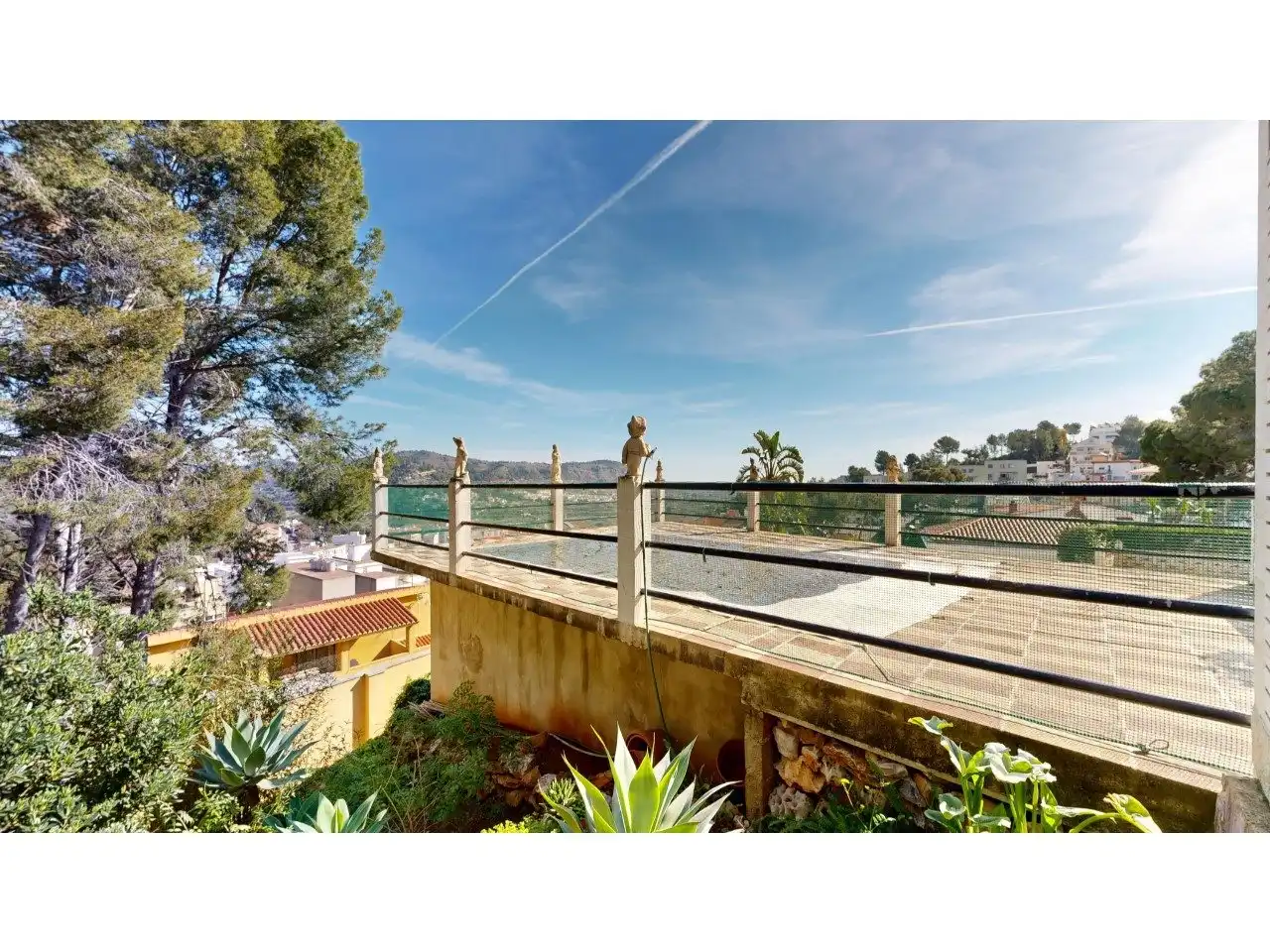 Vista exterior de Casa o xalet en venda en Gilet amb Aire condicionat, Jardí privat i Terrassa
