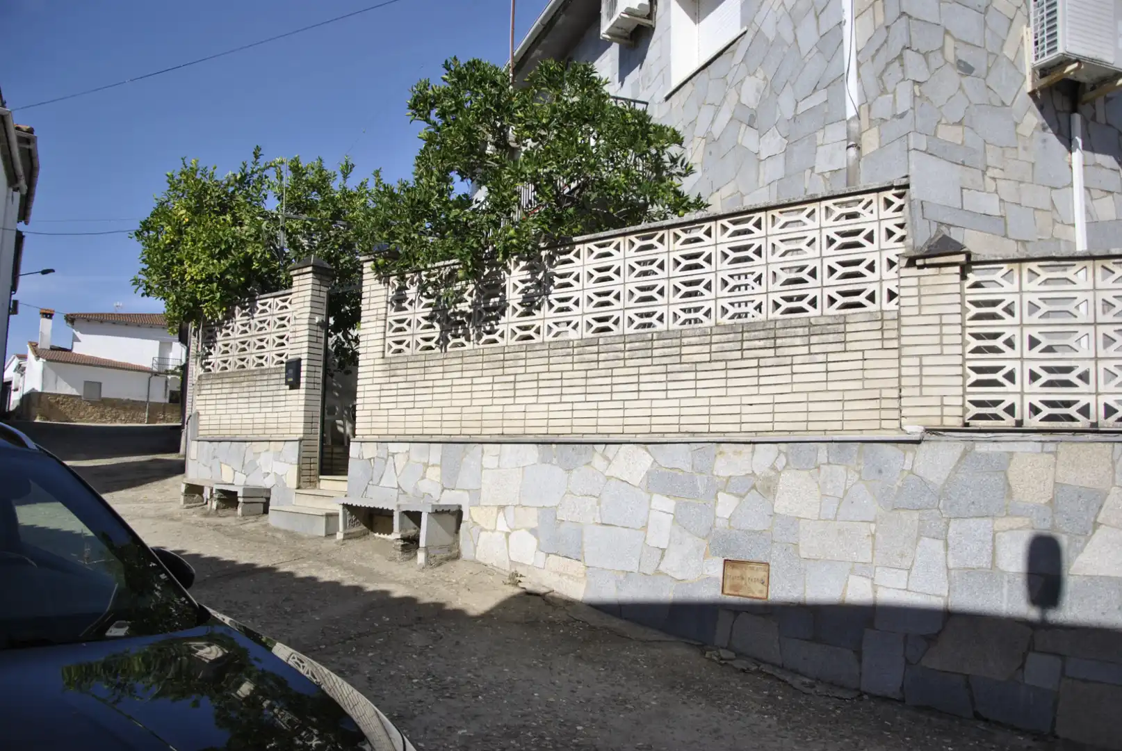 Exterior view of Houses for sale in Pozuelo de Zarzón  with Air Conditioner, Heating and Private garden