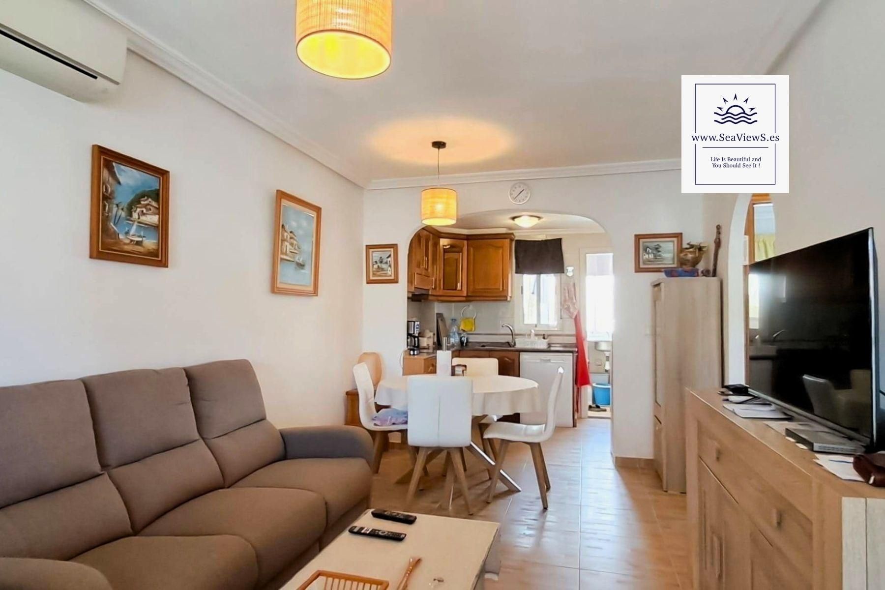 Sala d'estar de Àtic en venda en Torrevieja amb Aire condicionat, Terrassa i Piscina comunitària