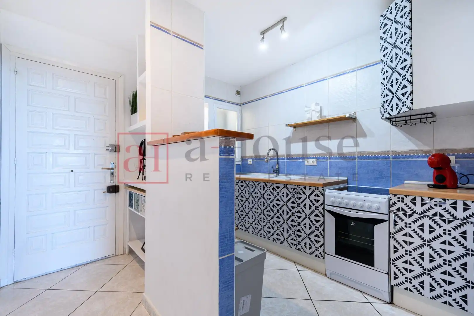 Cuina de Àtic en venda en Sitges amb Aire condicionat, Calefacció i Jardí privat