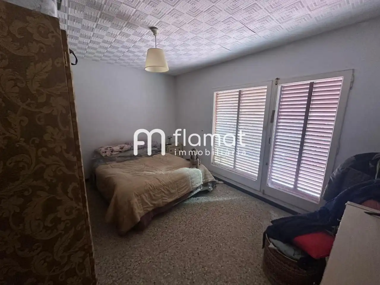 Habitación de Edificio en venta en Santa Coloma de Gramenet