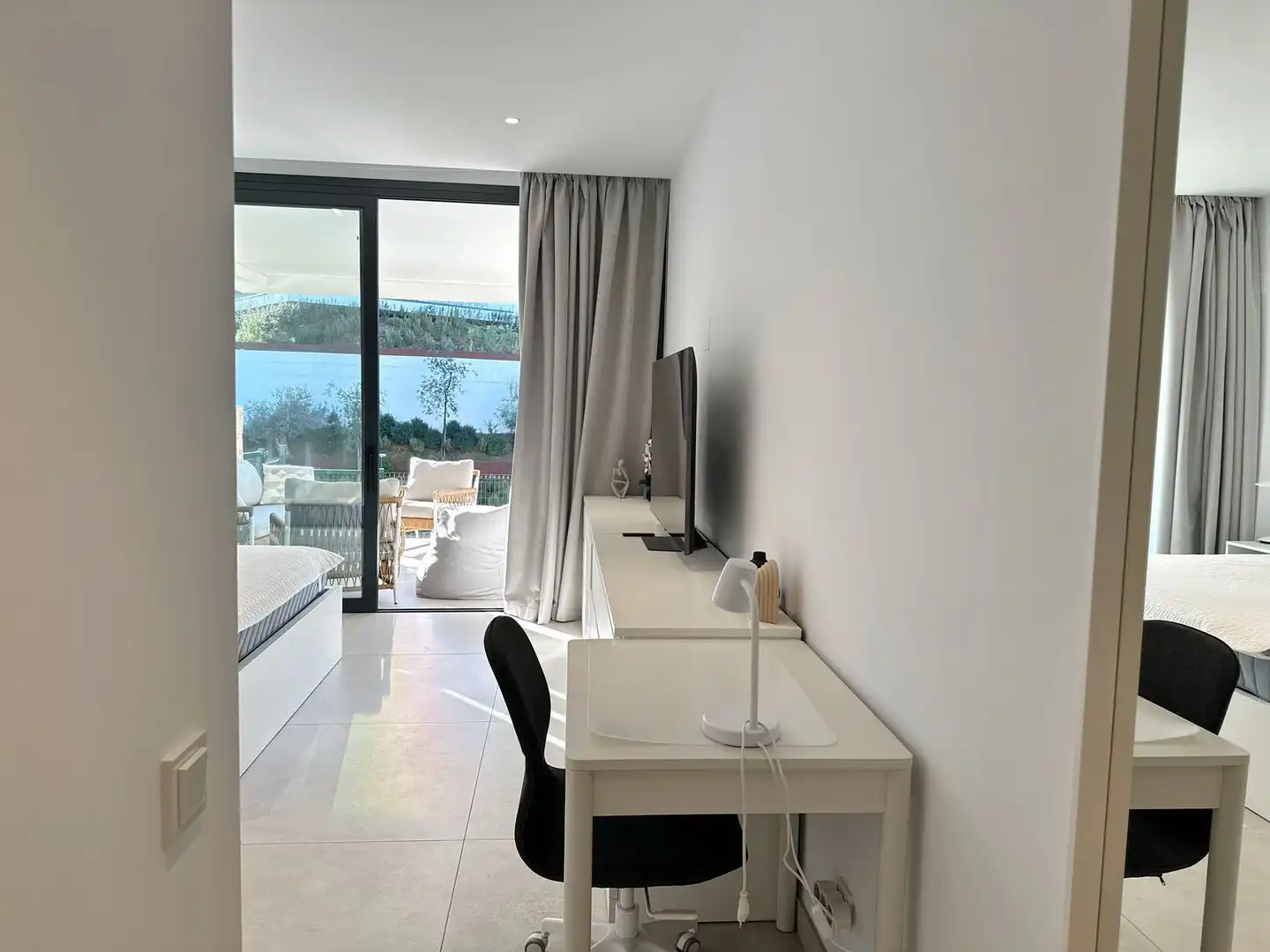 Dormitori de Planta baixa en venda en Marbella amb Aire condicionat, Terrassa i Traster