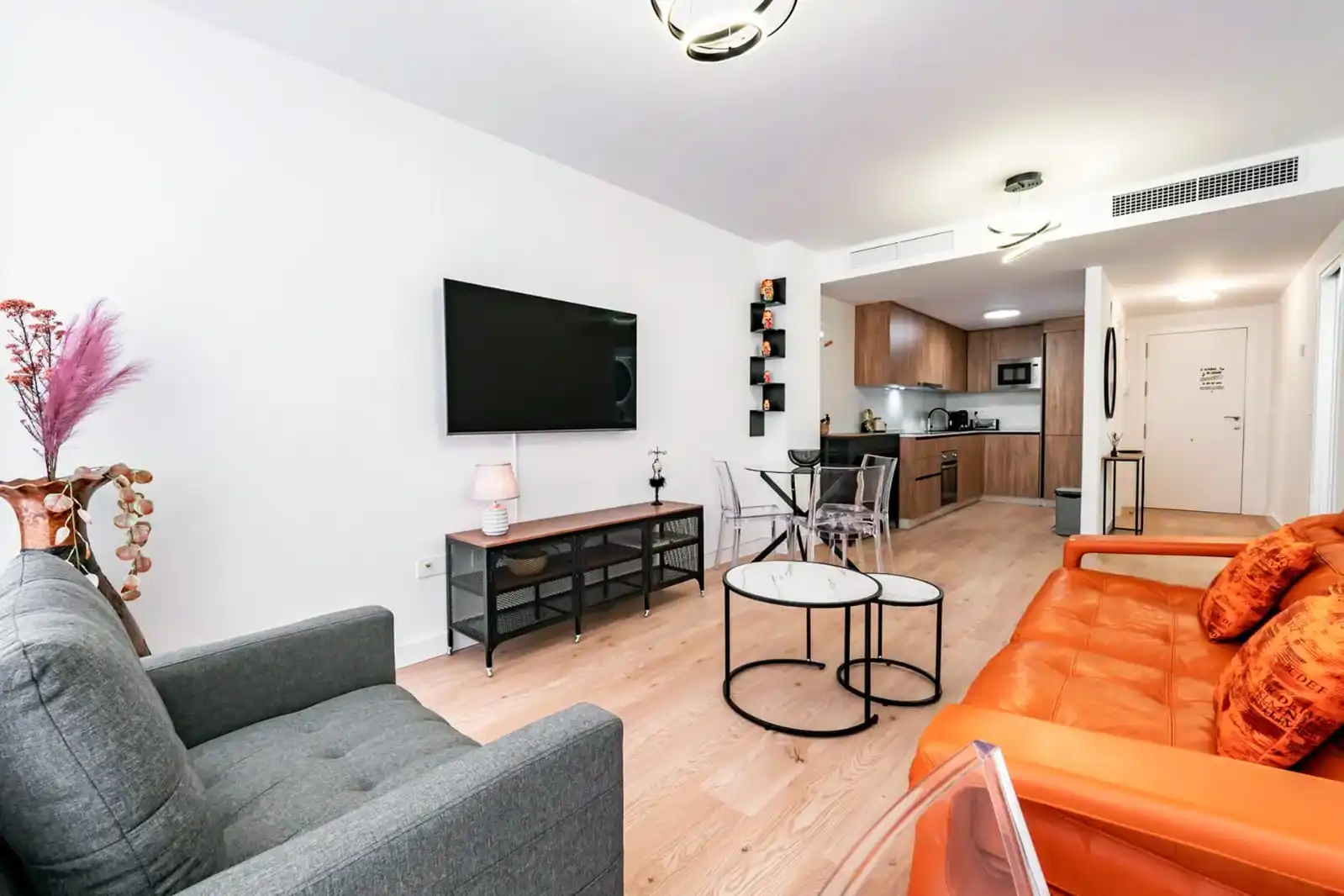 Living room of Flat for rent in Huelva  with Air Conditioner, Heating and Furnished