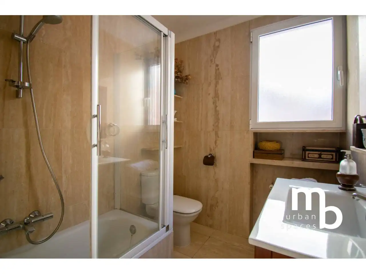 Baño de Piso en venta en Madrid con Aire acondicionado, Calefacción y Terraza