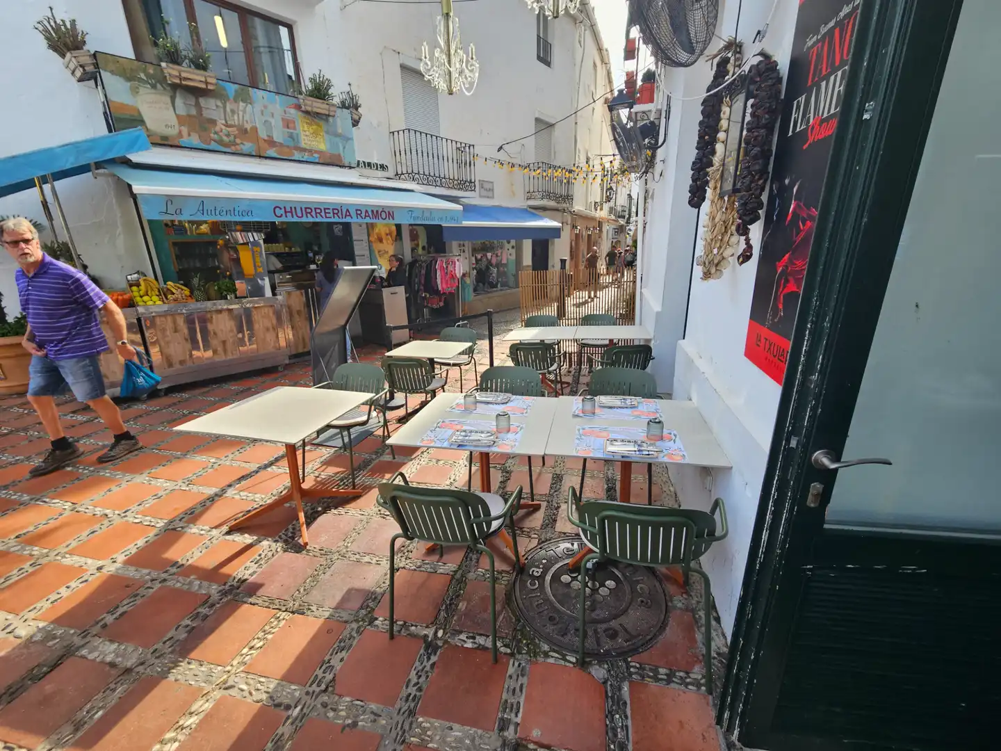 Local comercial en alquiler en Plaza de los Naranjos 8, imagen 5