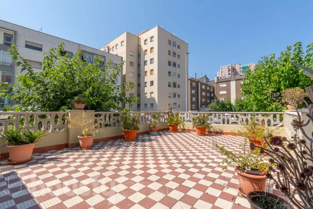 Terraza de Planta baja en venta en Vilanova i la Geltrú con Aire acondicionado, Calefacción y Terraza