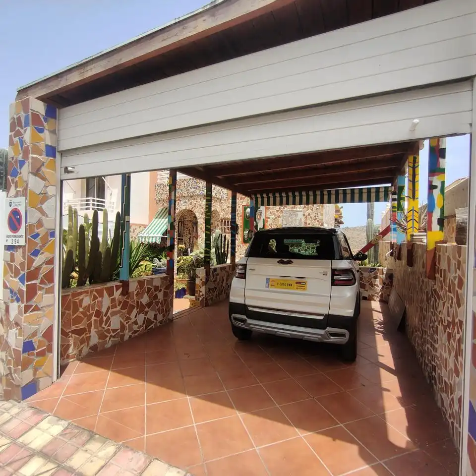 Parkplatz von Haus oder Chalet zur Miete in Mogán mit Privatgarten, Terrasse und Abstellraum