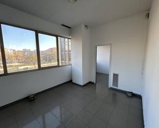 Oficina de lloguer en L'Hospitalet de Llobregat amb Aire condicionat i Alarma