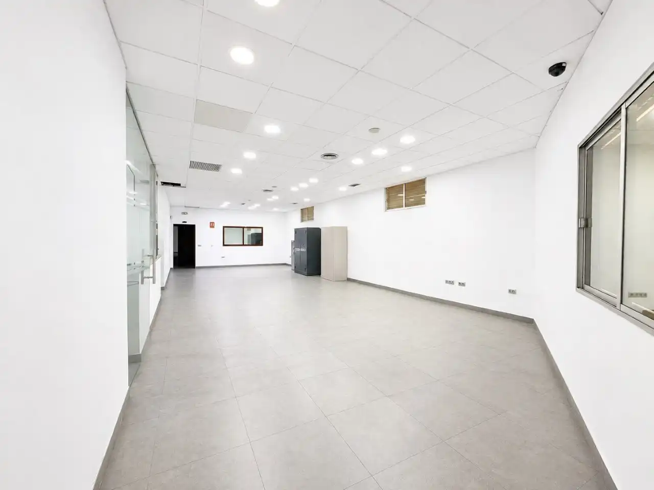 Nave industrial de alquiler en Córdoba con Calefacción y Alarma