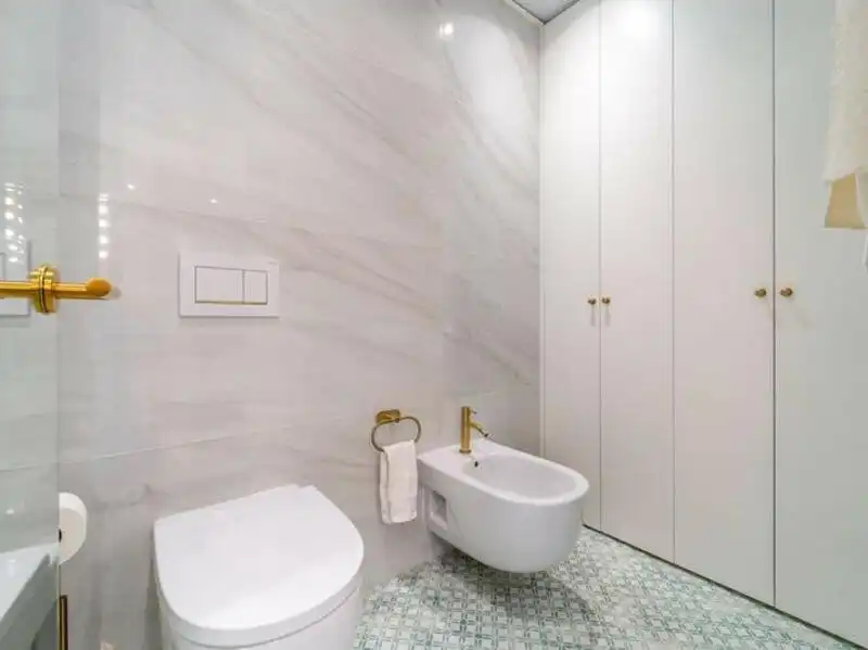 Bany de Apartament en venda en Marbella amb Aire condicionat, Calefacció i Terrassa