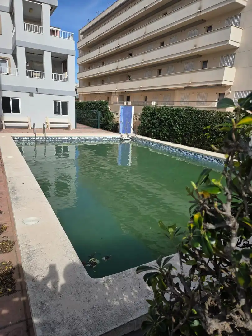 Piscina de Casa adosada en venta en Sueca con Aire acondicionado, Terraza y Amueblado