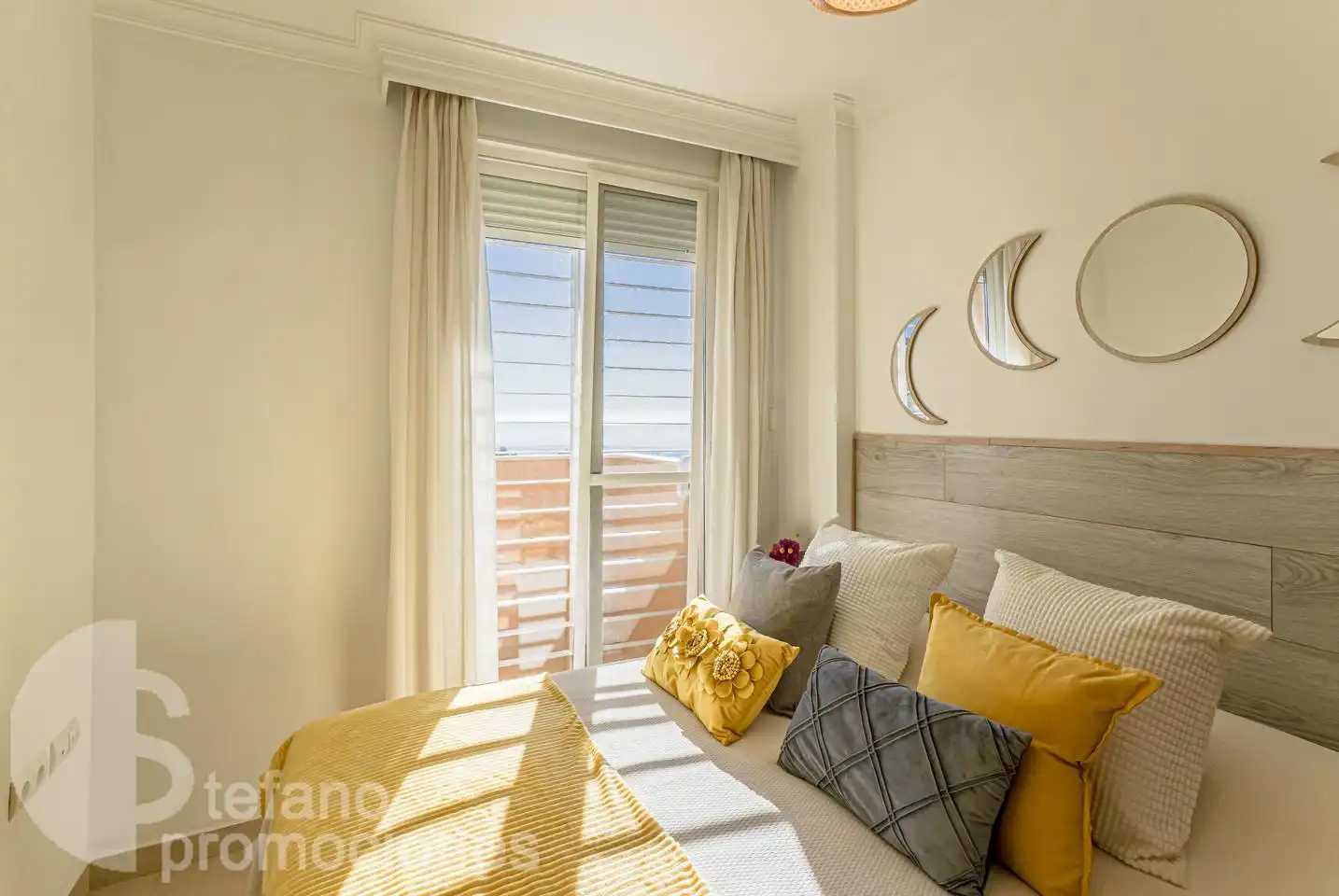 Bedroom of Houses for sale in Málaga  with Air Conditioner, Private garden and Terrace