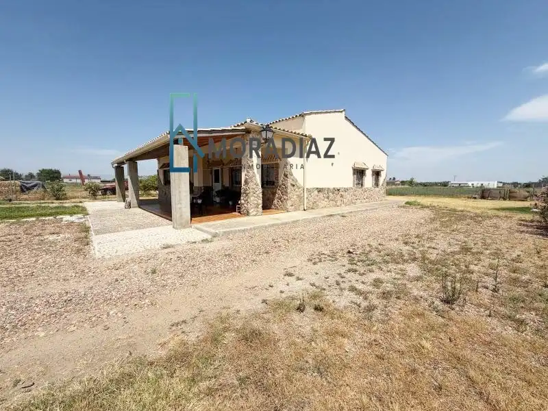 Exterior view of Houses for sale in Don Benito  with Heating, Private garden and Storage room