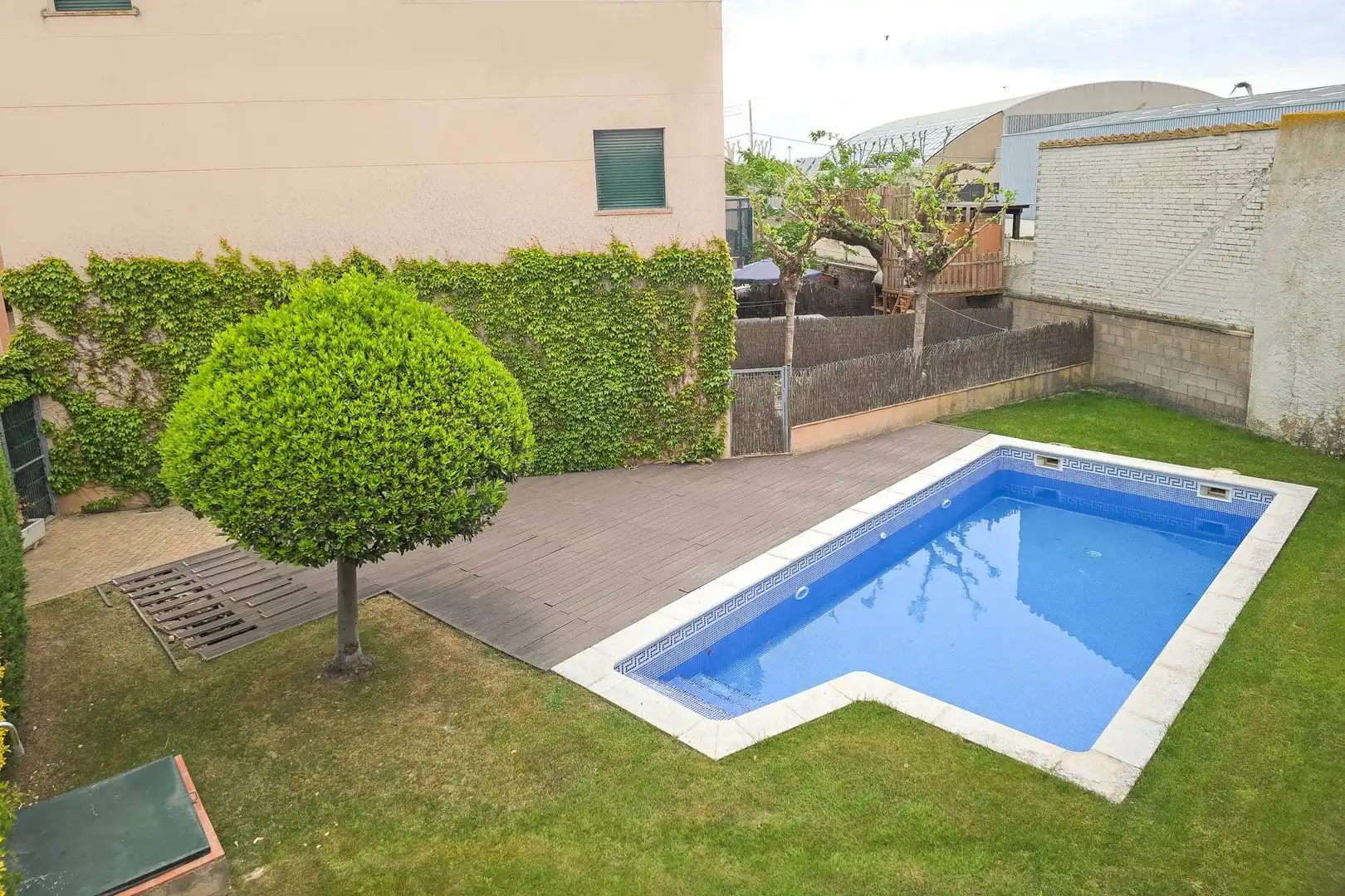 Piscina de Casa o xalet en venda en Sant Pere Pescador amb Aire condicionat, Calefacció i Jardí privat