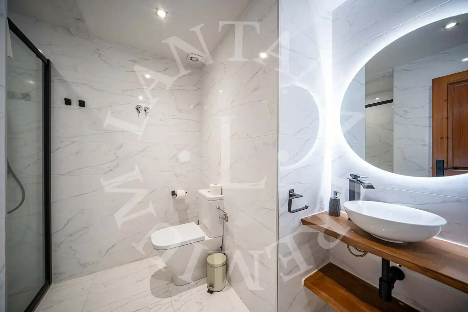Baño de Casa adosada en venta en Naut Aran con Calefacción, Jardín privado y Terraza