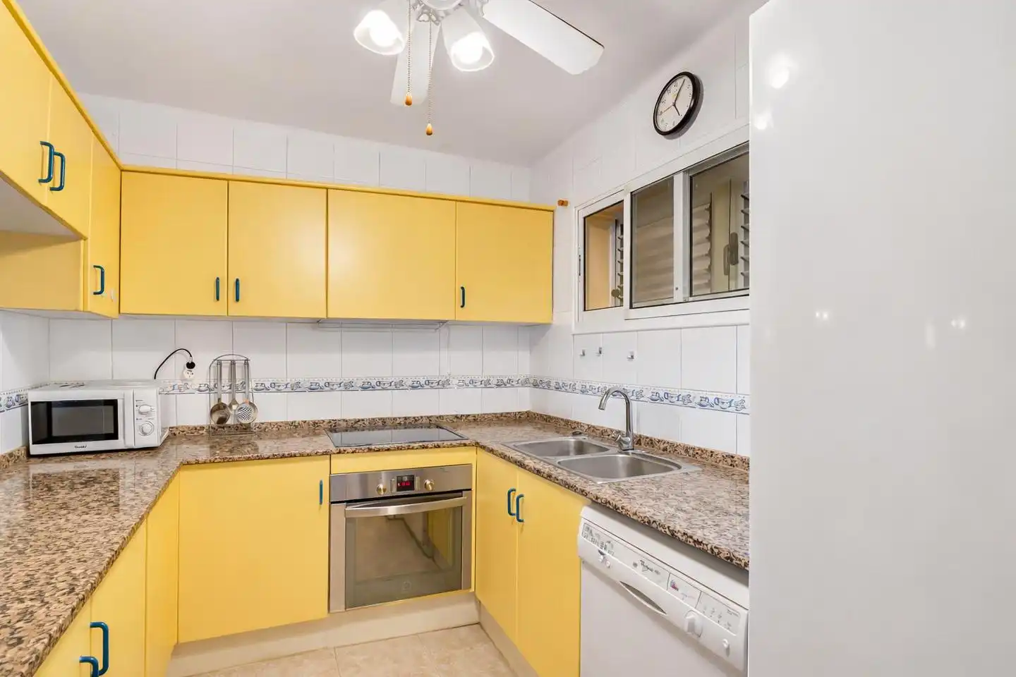 Cocina de Ático en venta en Vandellòs i l'Hospitalet de l'Infant con Aire acondicionado, Terraza y Amueblado