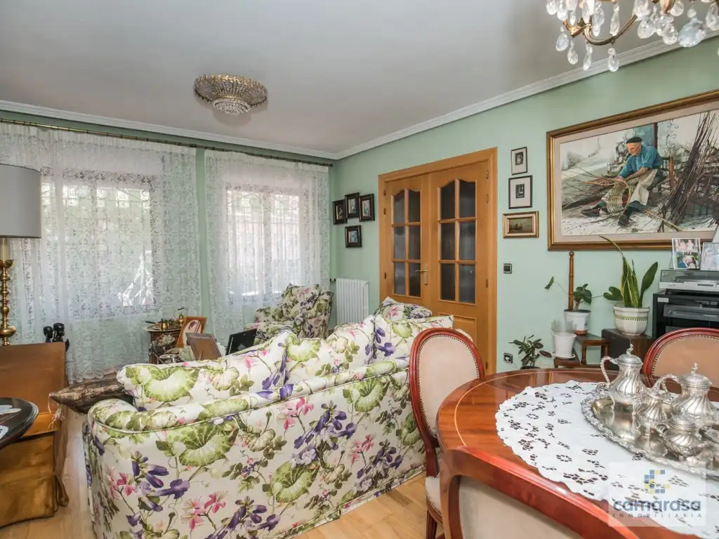 Sala de estar de Casa o chalet en venta en Ávila con Jardín privado, Piscina y Piscina comunitaria